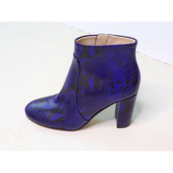 🆕 VINCE CAMUTO Sanstan Ankle Bootie Snake Blue 6 - Picture 6 of 12